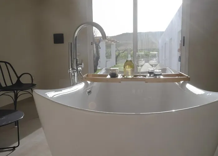 Cantine De Mare - Wine And