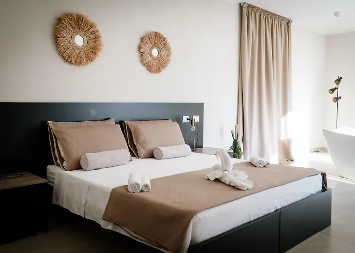 Cantine De Mare - Wine And